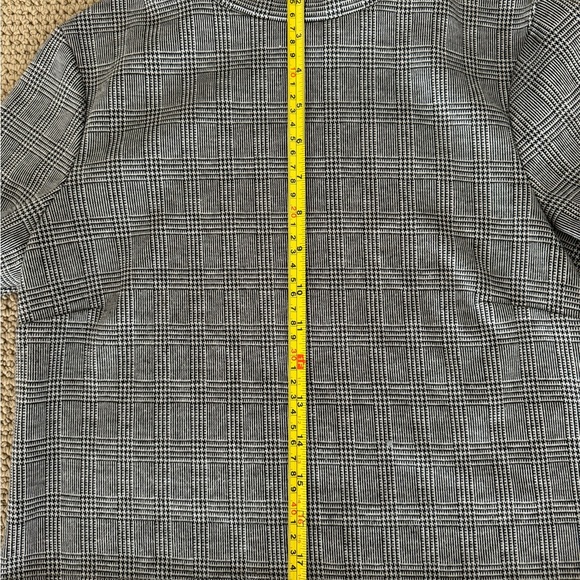 ANTISTAR CLASSIC CROP TOP, SIZE M (FITS LIKE A SMALL) STELLAR WITH WHITE JEANS - Picture 8 of 8